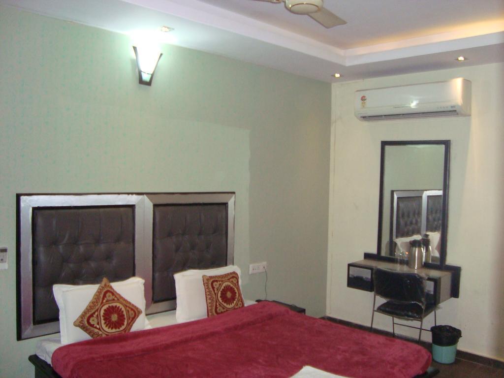 Hotel S P 뉴델리 외부 사진